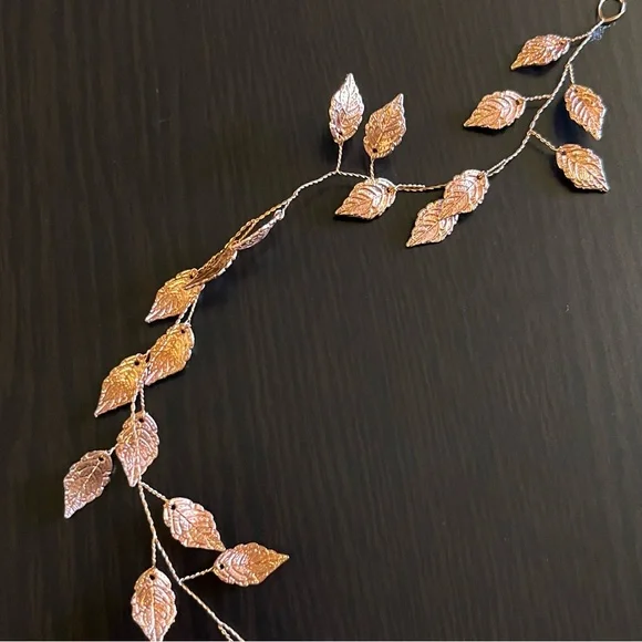 Rose Gold leaf hair accessory - Picture 2 of 4